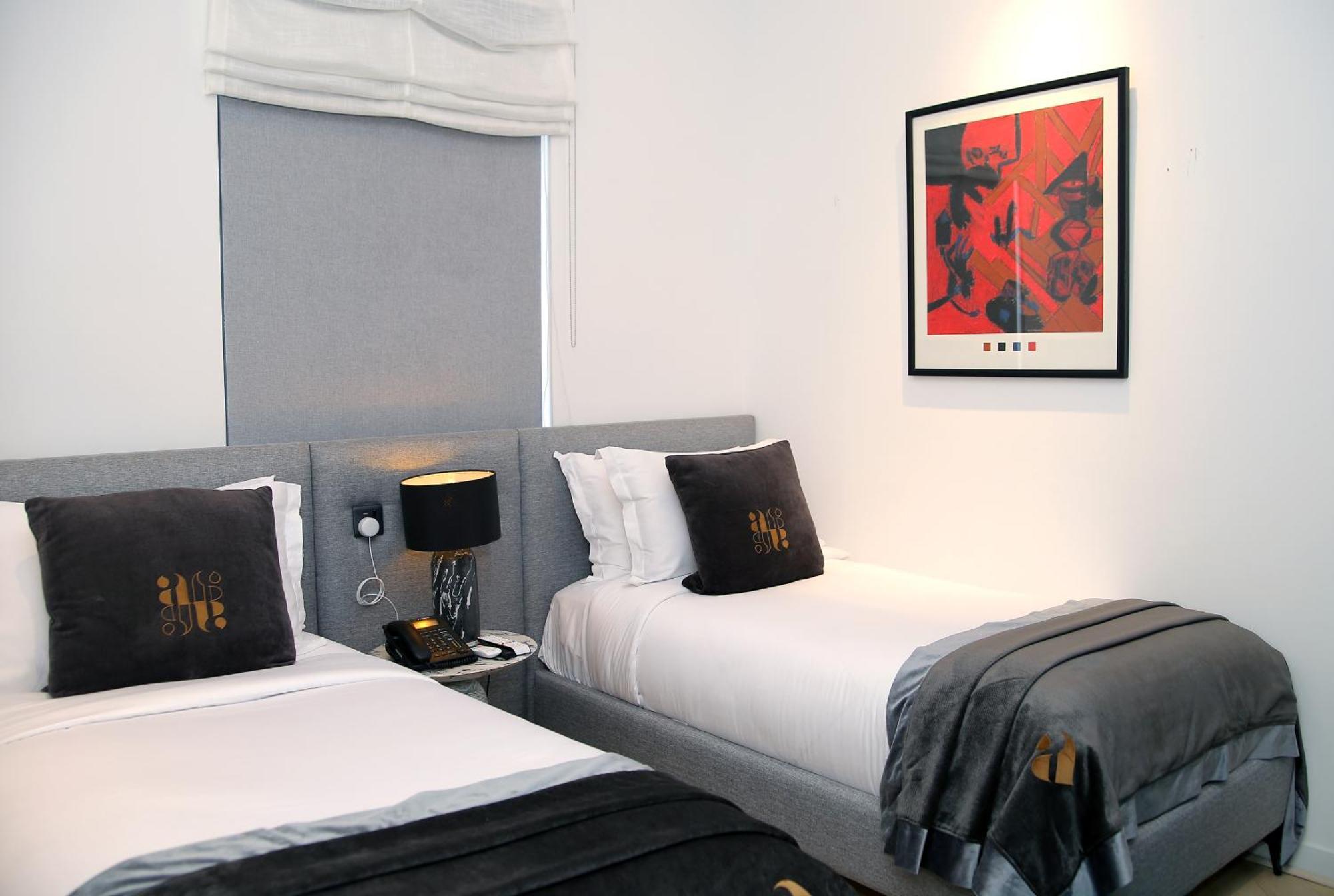 Ambiance Boutique Art Hotel לאהור חדר תמונה A bedroom at the hotel